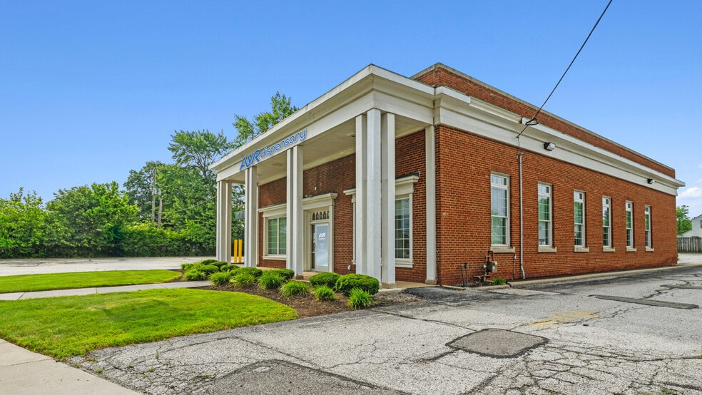6555 Pearl Rd, Parma Heights, OH for sale - Building Photo - Image 2 of 6