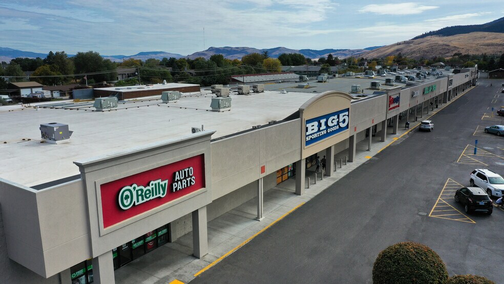 2200-2212 Island Ave, La Grande, OR à louer - Photo du bâtiment - Image 1 de 5
