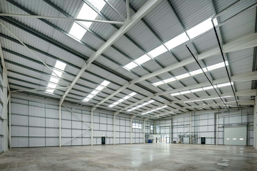 1 Thornhill Rd, Redditch for lease - Building Photo - Image 3 of 8