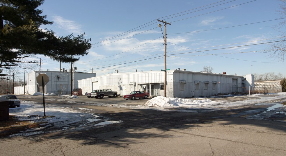 1750 E 37th St, Indianapolis, IN à vendre - Photo du bâtiment - Image 2 de 4