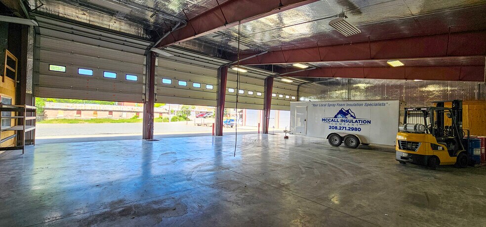 30 S Commercial St, Cambridge, ID à vendre - Photo du bâtiment - Image 2 de 11