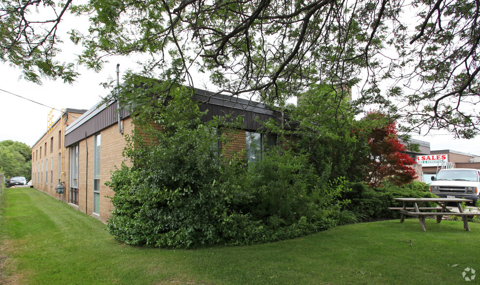 20 Martin Ross Ave, Toronto, ON for lease - Building Photo - Image 2 of 2