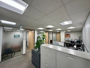 661 Yonge St, Toronto, ON for lease Interior Photo- Image 2 of 8
