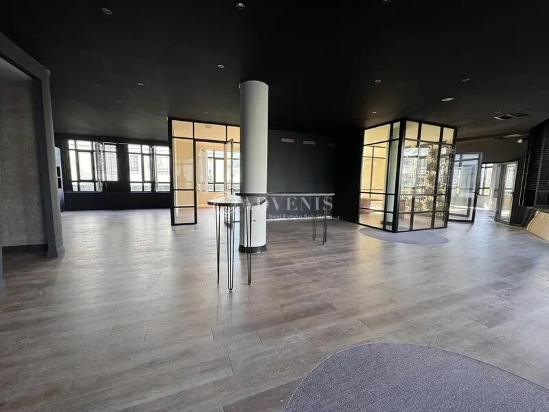 Office in Chessy for lease Interior Photo- Image 1 of 7