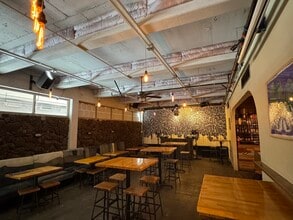 675 Auahi St, Honolulu, HI for lease Interior Photo- Image 2 of 11