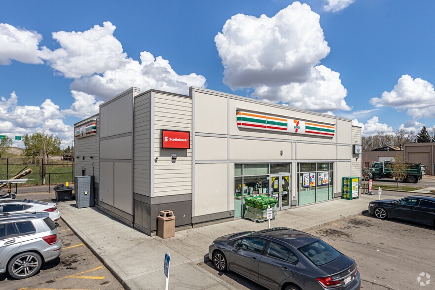 7210 119 Av NW, Edmonton, AB à louer - Photo du bâtiment - Image 1 de 4