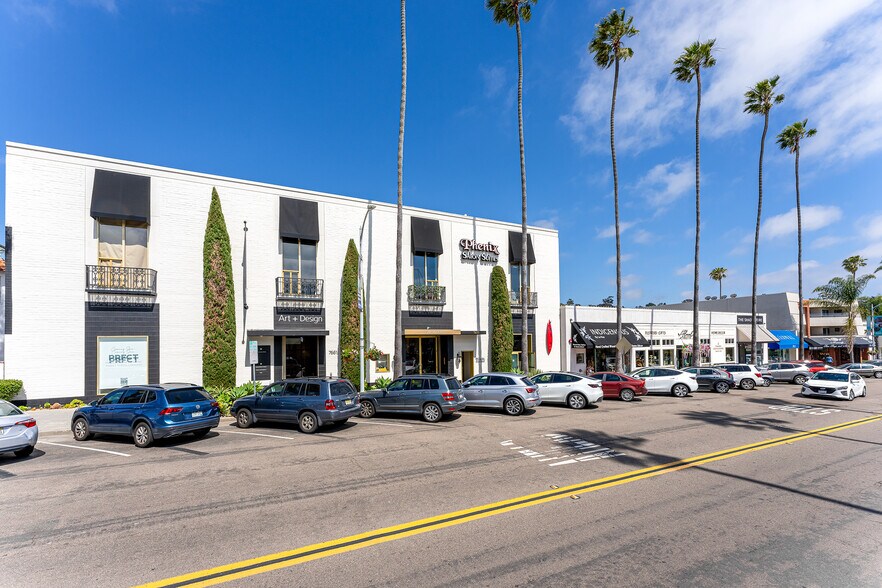 7655 Girard Ave, La Jolla, CA à louer - Photo du bâtiment - Image 1 de 3