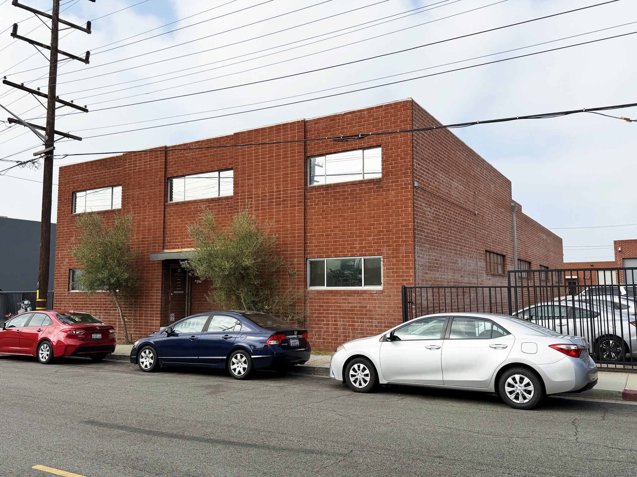 2521 Ontario St, Burbank, CA for lease Primary Photo- Image 1 of 3