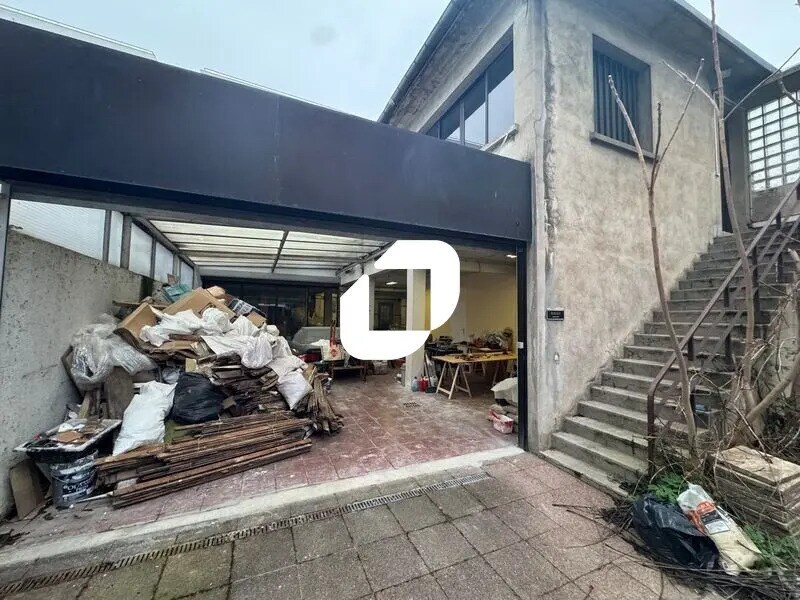 Local d'activités dans Arcueil à vendre Photo du bâtiment- Image 1 de 12