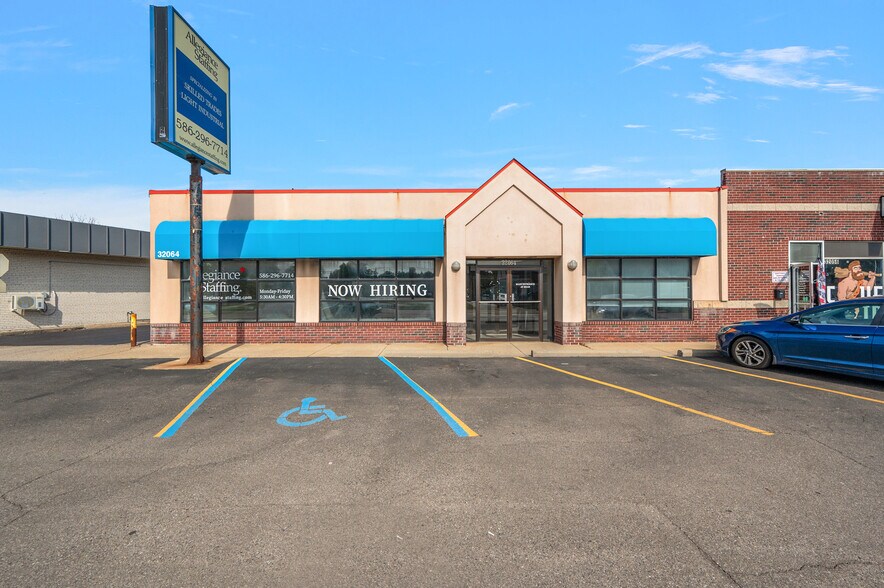 32064 Utica Rd, Fraser, MI à louer - Photo du bâtiment - Image 2 de 8
