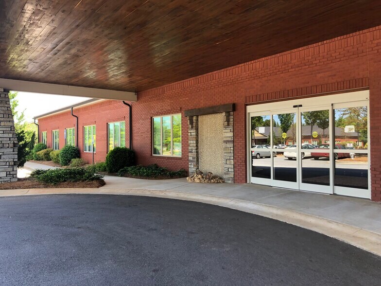 1360 Caduceus Way, Watkinsville, GA à vendre - Photo du bâtiment - Image 2 de 2