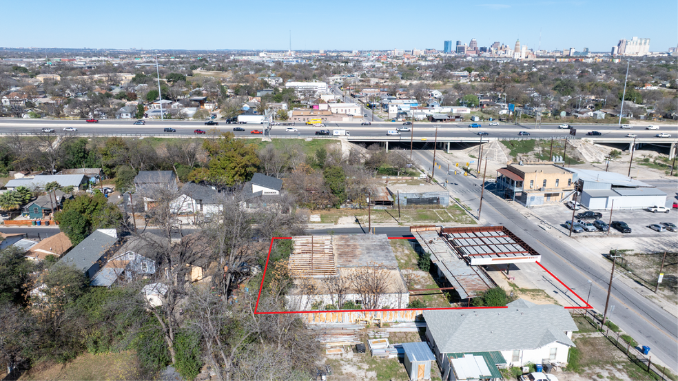 2901 S Flores St, San Antonio, TX à vendre - Photo du bâtiment - Image 2 de 17