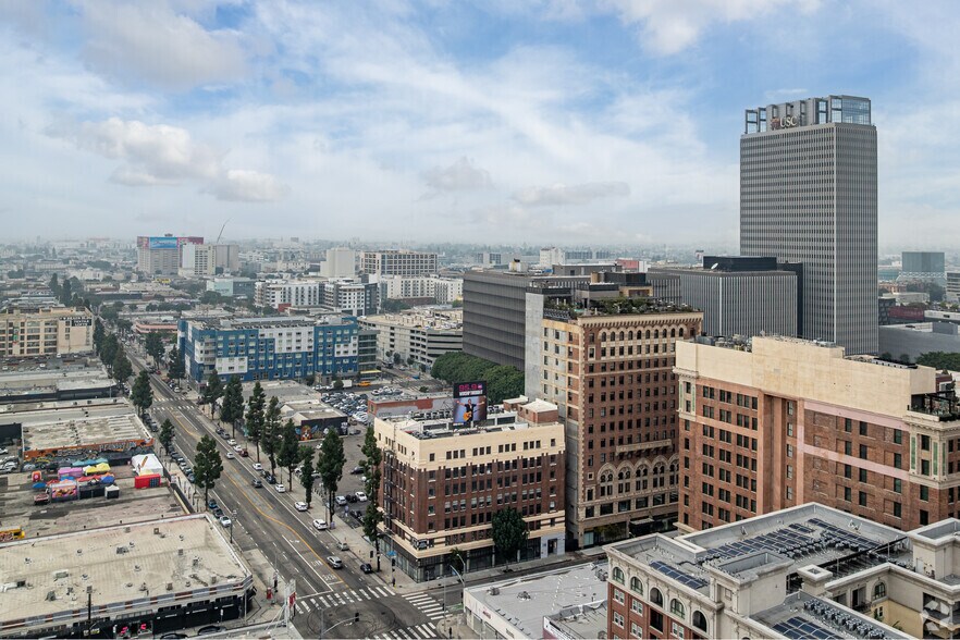 110 W 11th St, Los Angeles, CA à vendre - Aérien - Image 2 de 4