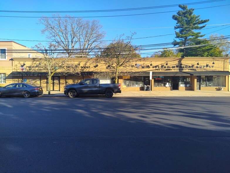 2087-2095 Wantagh Ave, Wantagh, NY for lease - Building Photo - Image 1 of 6