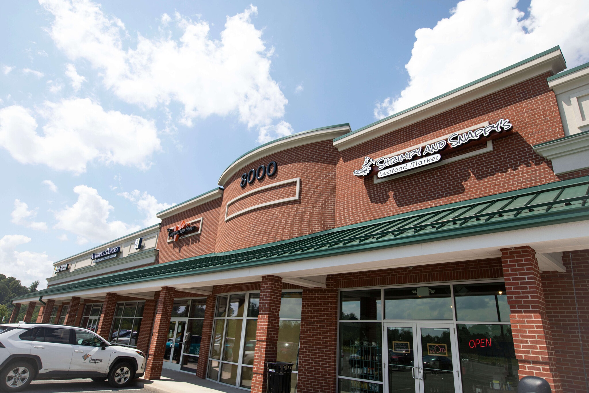 1000 Jerry Dove Rd, Bridgeport, WV for lease Building Photo- Image 1 of 26