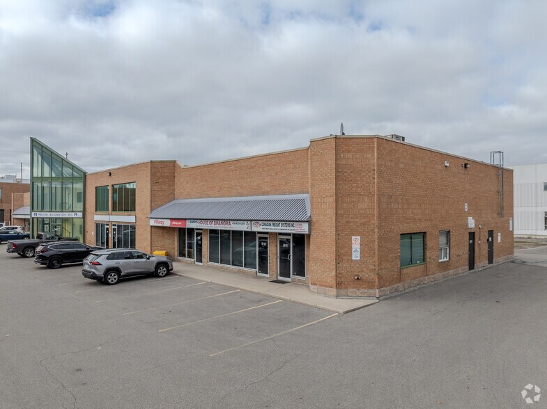 8 Automatic Rd, Brampton, ON à vendre - Photo principale - Image 1 de 3