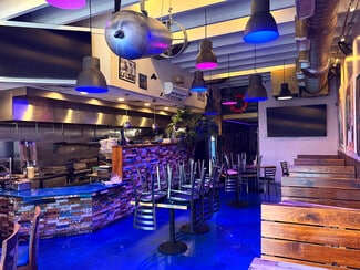 Plus de détails pour 170 NW 24th St, Miami, FL - Commerce de détail à louer