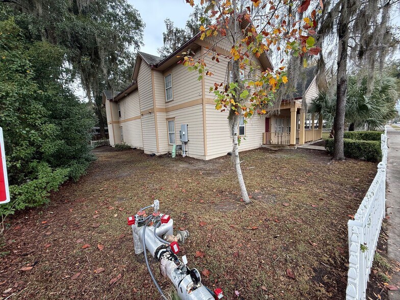 2618 NW 6th dr, Gainesville, FL for lease - Building Photo - Image 2 of 19