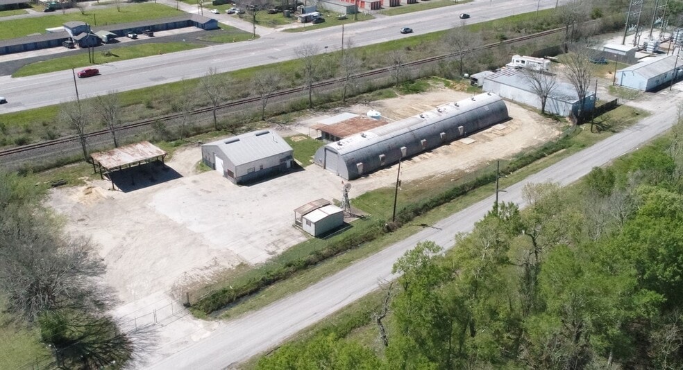 3020 Beaumont Ave, Liberty, TX for sale - Building Photo - Image 2 of 8