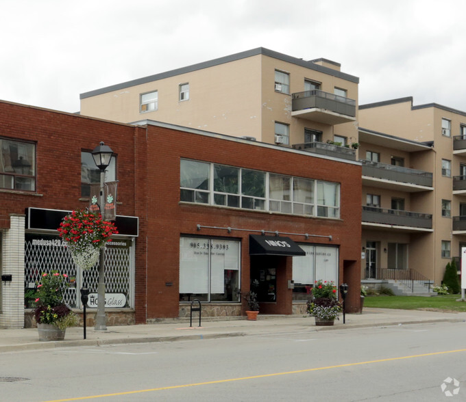 438 Kerr St, Oakville, ON for lease - Building Photo - Image 2 of 2