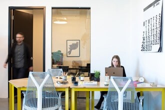 3455 Ringsby Ct, Denver, CO à louer Photo intérieure- Image 2 de 4