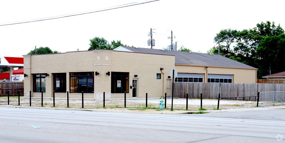 2427 W 16th St, Indianapolis, IN for lease - Building Photo - Image 3 of 10