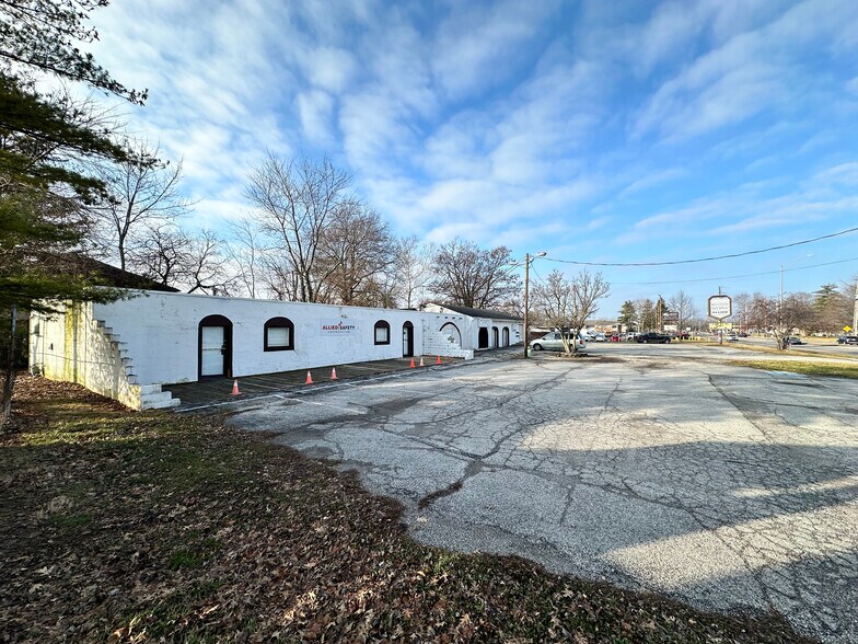 7711 W 10th St, Indianapolis, IN for sale - Building Photo - Image 2 of 18