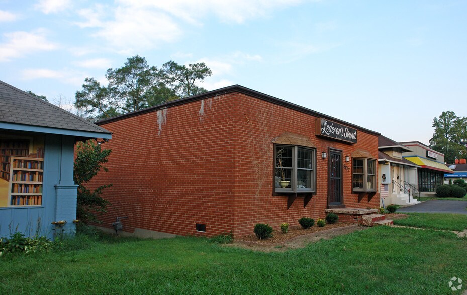 907 W Broad St, Falls Church, VA for sale - Building Photo - Image 3 of 15