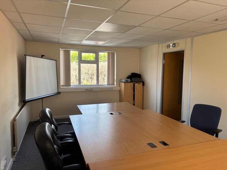 Chapel Ln, Arnold for sale - Interior Photo - Image 3 of 6