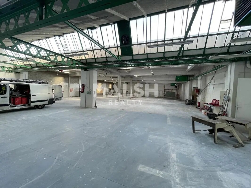 Flex in Villeurbanne for sale Building Photo- Image 1 of 16