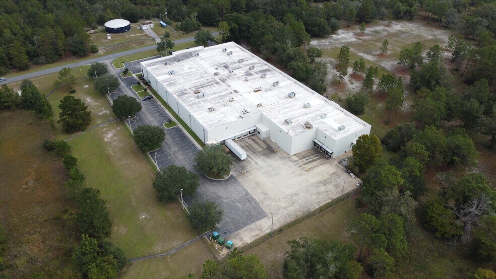 509 Commerce Blvd, Crawfordville, FL à louer - Photo du bâtiment - Image 2 de 22