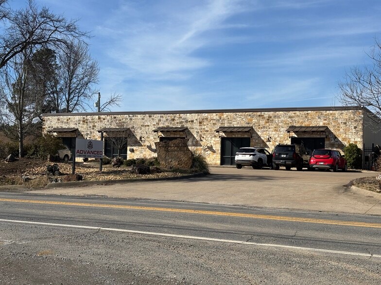 7000 Crystal Hill Rd, North Little Rock, AR for sale - Building Photo - Image 2 of 16
