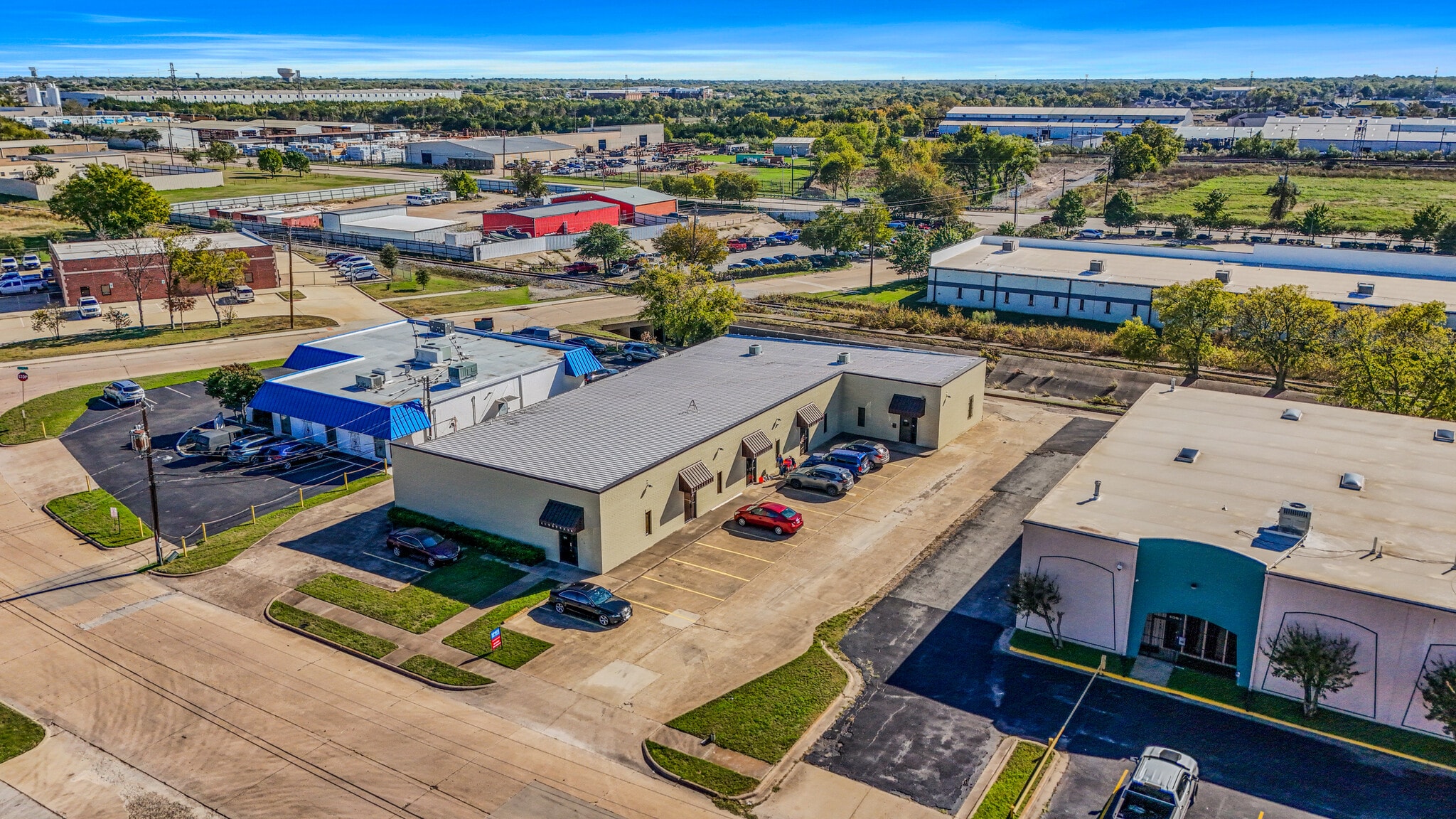 8358 Moberly Ln, Dallas, TX for lease Primary Photo- Image 1 of 13