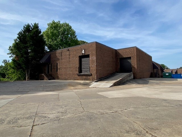 600 Griffith Rd, Charlotte, NC for lease - Building Photo - Image 3 of 5