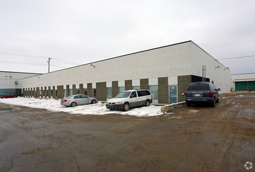 10321 58th Ave NW, Edmonton, AB à vendre - Photo principale - Image 1 de 6