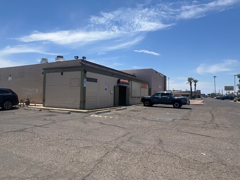7307 W Indian School Rd, Phoenix, AZ à vendre - Photo du bâtiment - Image 3 de 13