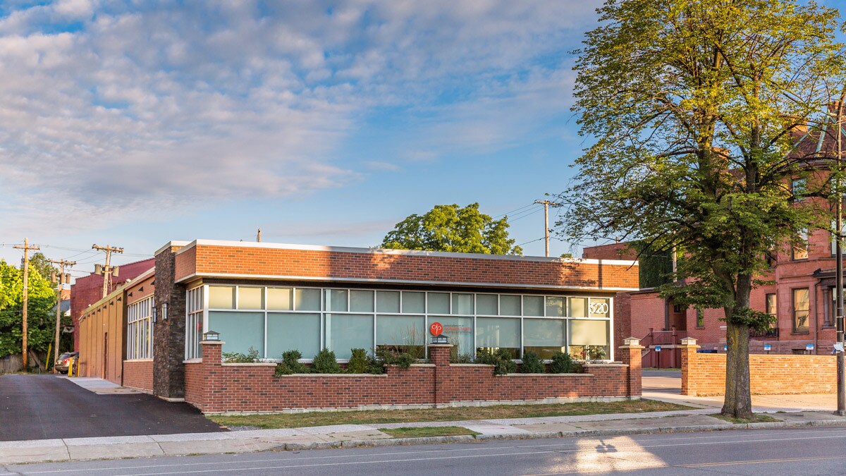 516-520 Delaware Ave, Buffalo, NY à louer Photo du bâtiment- Image 1 de 6