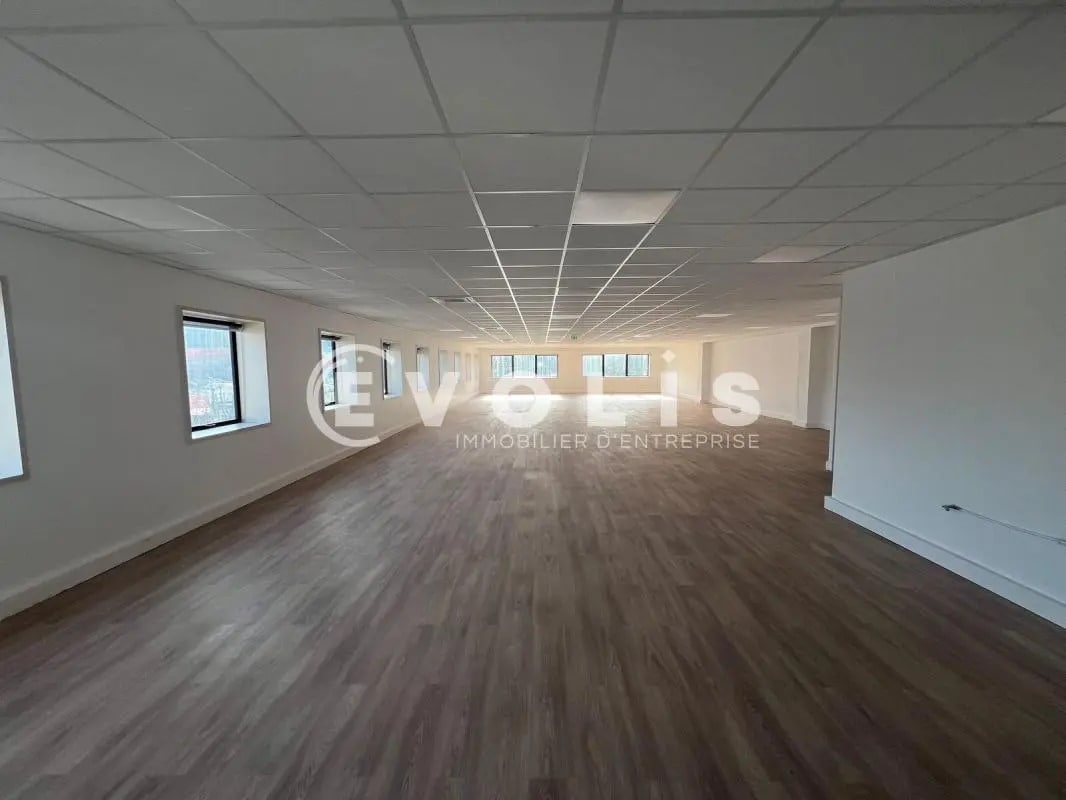 Office in Rosny-sous-Bois for lease Interior Photo- Image 1 of 7