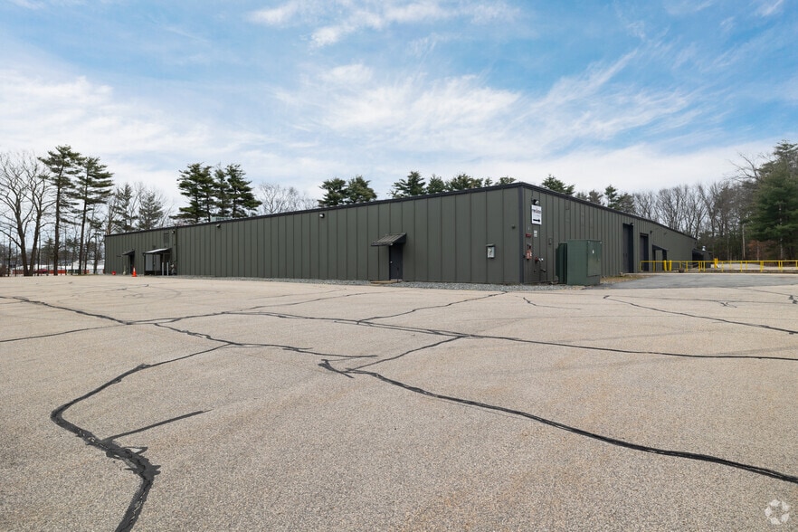 1 Chase Park Rd, Seabrook, NH for lease - Primary Photo - Image 1 of 19