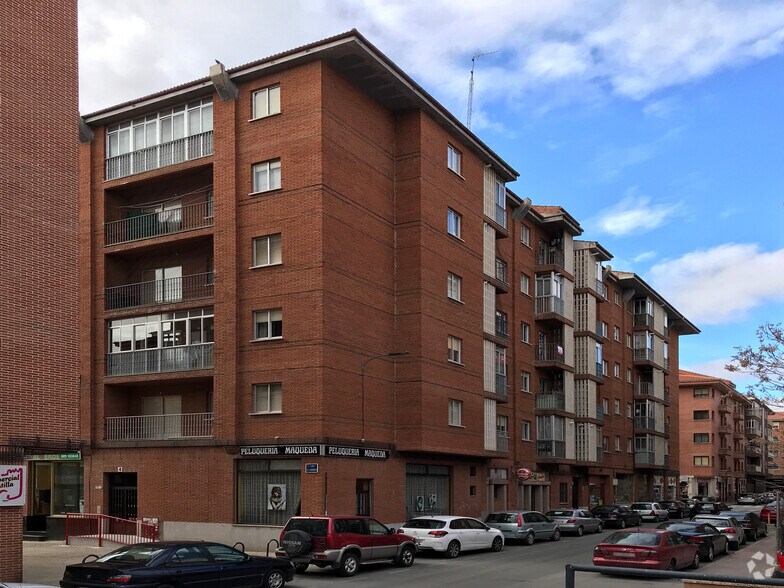 Calle Rafaela de Antonio, 6, Ávila, Ávila for lease - Building Photo - Image 2 of 3