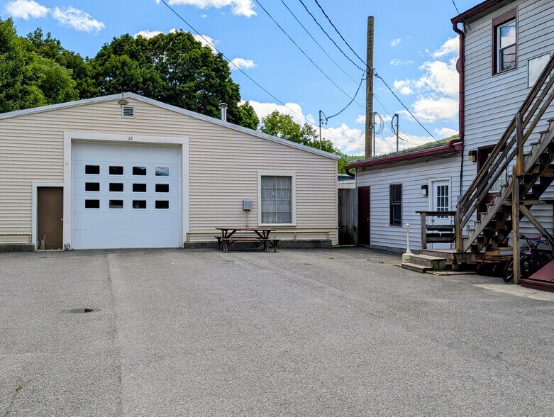 20-22 Porter St, North Adams, MA à vendre - Photo du bâtiment - Image 2 de 19