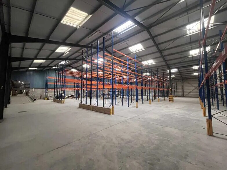 Flex in Cestas for lease - Interior Photo - Image 1 of 1