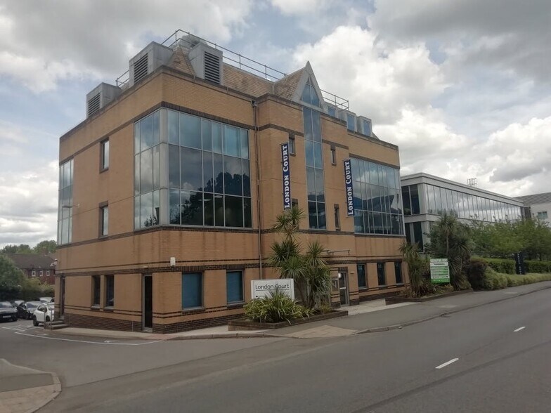 London Court, London Road, Bracknell à louer - Photo du bâtiment - Image 2 de 9