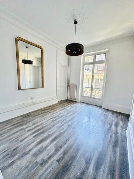 94 Rue Saint-Lazare, Paris à louer - Photo intérieure - Image 3 de 8
