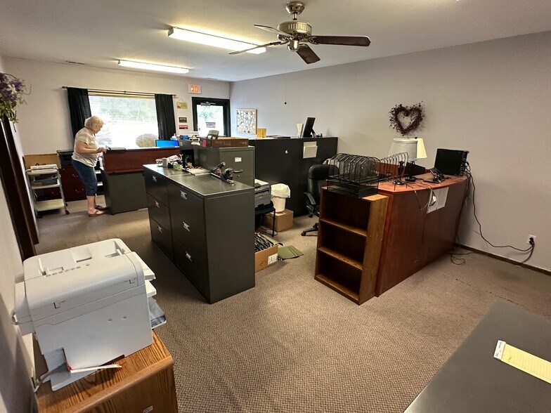 1000-1050 E Commercial Ave, Lowell, IN à louer - Photo intérieure - Image 3 de 7