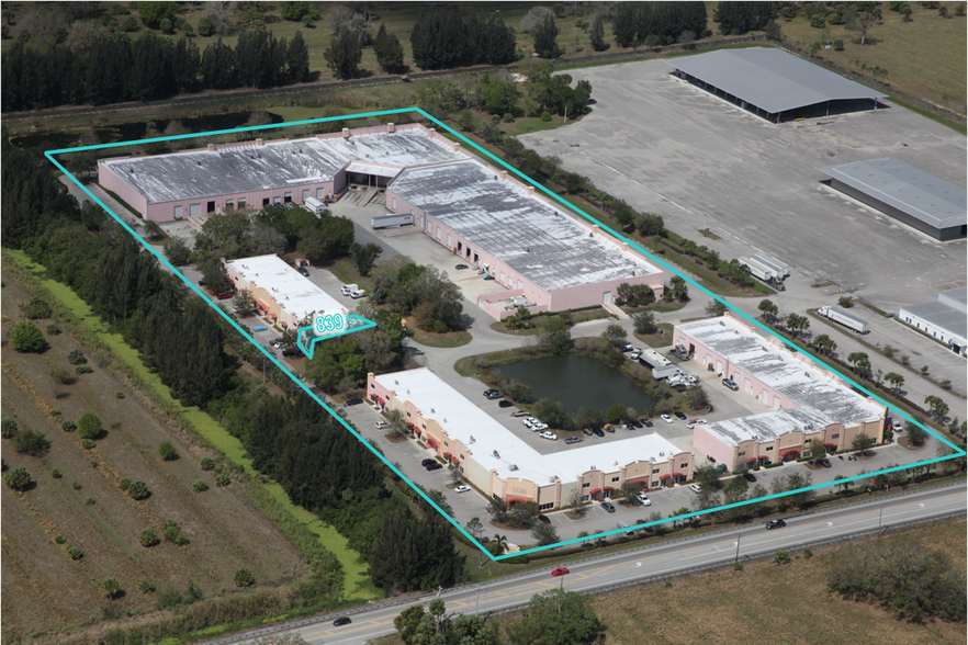 801-893 Kings Hwy, Fort Pierce, FL à vendre - Photo du bâtiment - Image 3 de 4