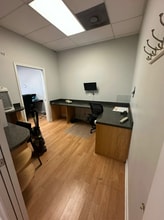 201-285 W Dundee Rd, Palatine, IL for lease Interior Photo- Image 1 of 1