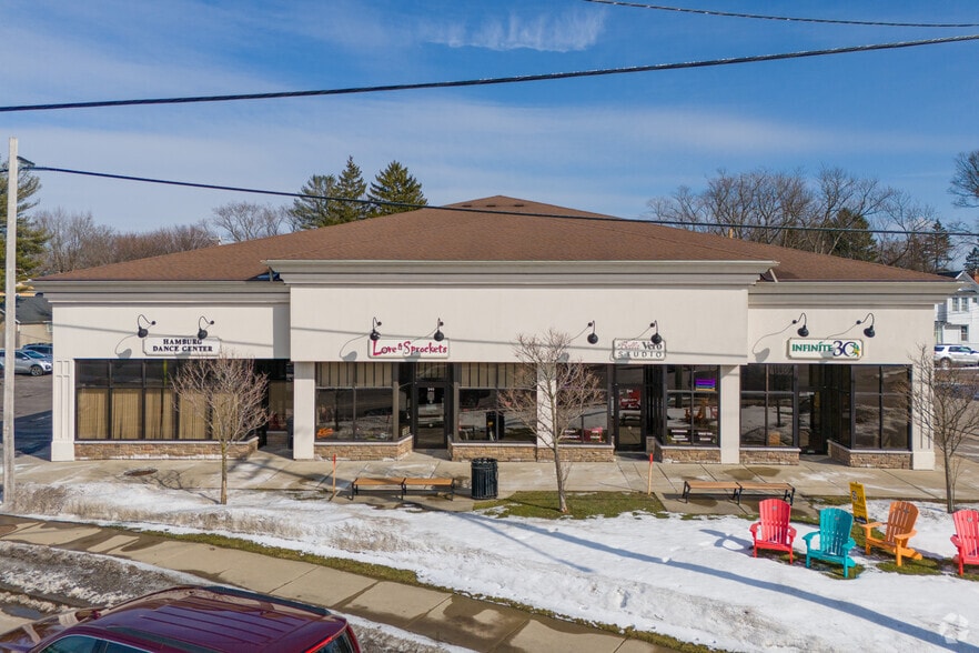 239-243 Buffalo St, Hamburg, NY for lease - Building Photo - Image 2 of 5