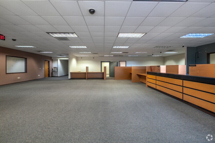 7740 E Speedway Blvd, Tucson, AZ à louer - Photo intérieure - Image 2 de 17