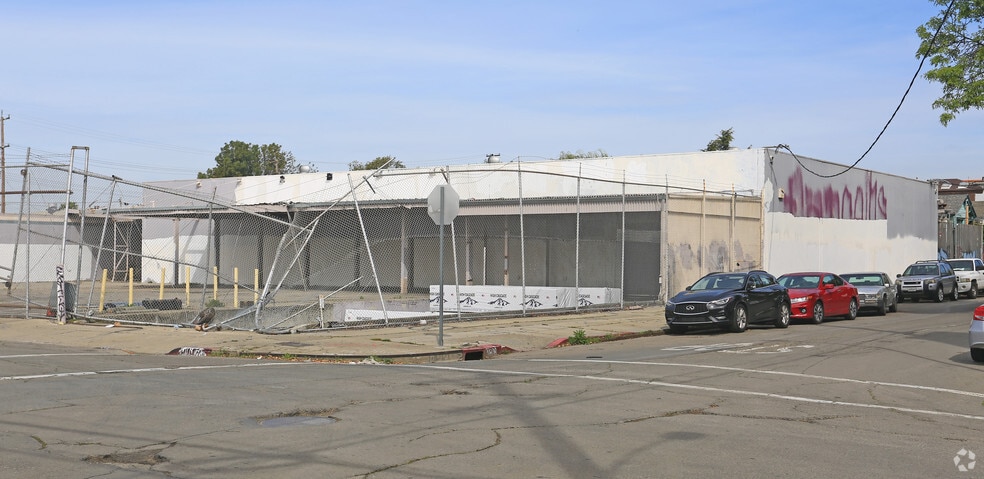 2400 Filbert St, Oakland, CA à vendre - Photo du bâtiment - Image 2 de 11